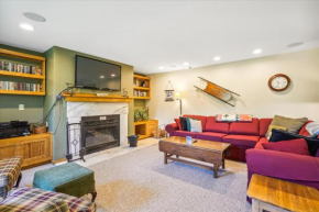 Delightful Two bedroom Two bathroom Highridge Condo B12